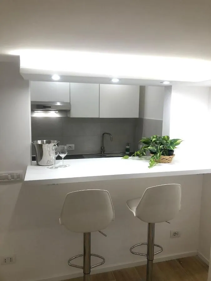 Modern Mini Loft Apartment Roma 0*, Rome
