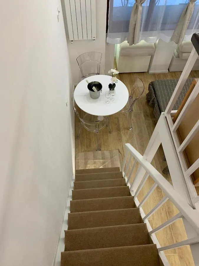 Modern Mini Loft Apartment Roma